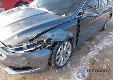 2017 Ford Fusion Platinum z USA, uszkodzony, nr VIN 3FA6P0D95HR331205